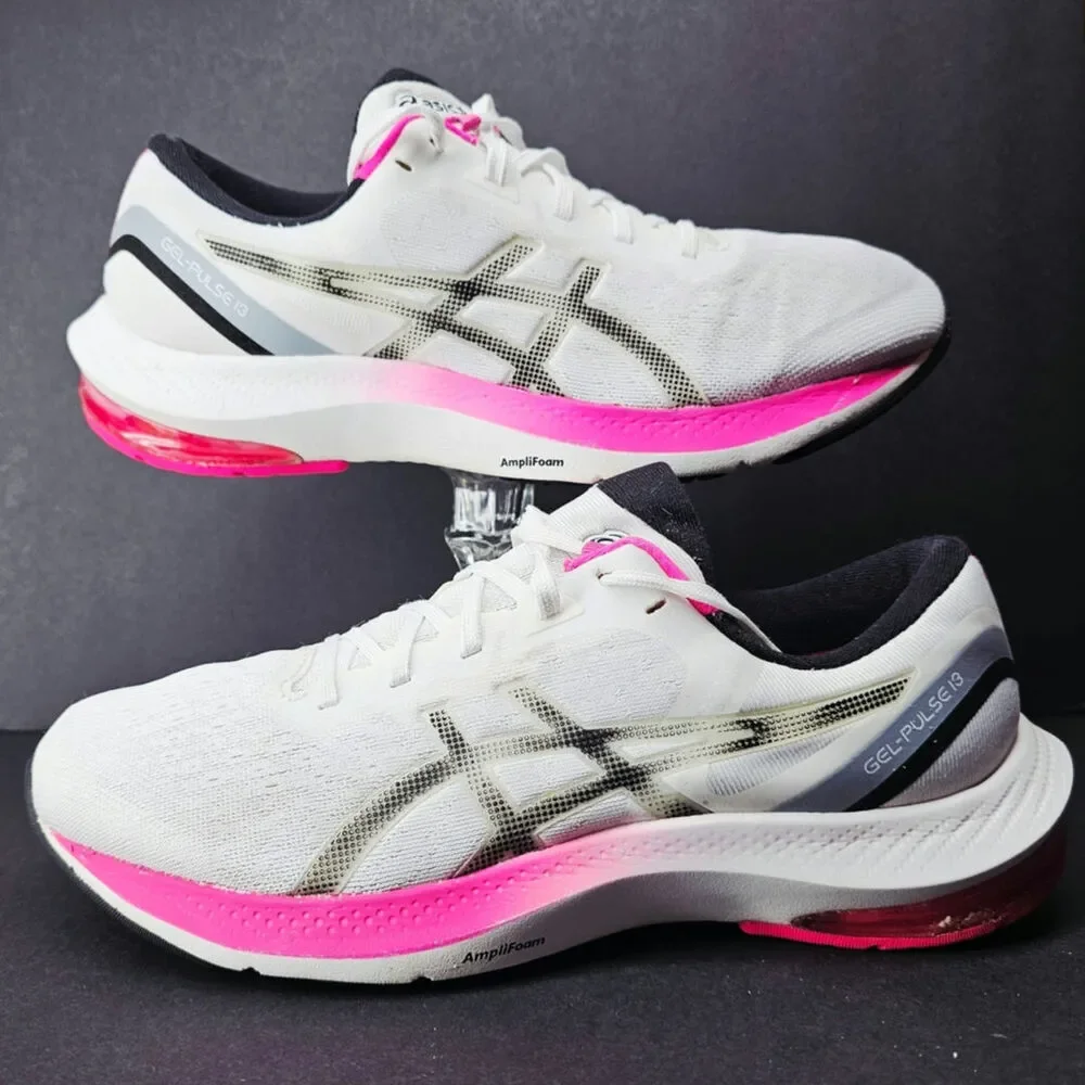 Asics Women 9.5 Comfy footwear